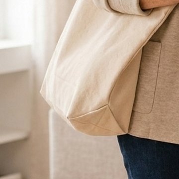Canvas carryall tote